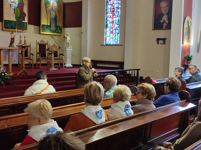 Modlą się za cierpiące dusze