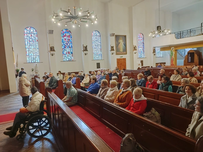 Modlą się za cierpiące dusze