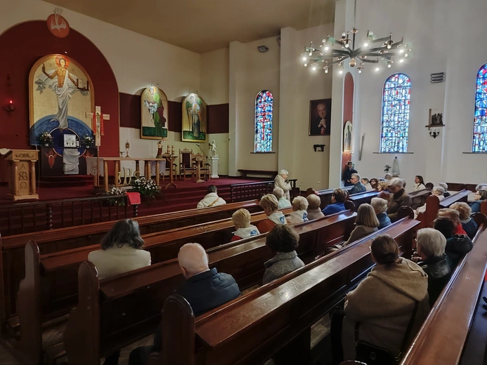 Modlą się za cierpiące dusze