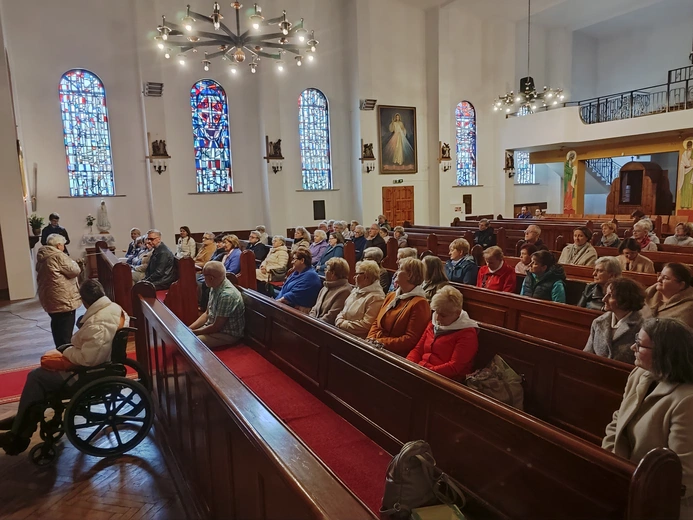 Modlą się za cierpiące dusze