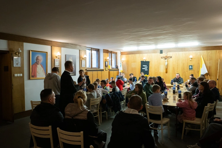 Tarnów. Przyjęcie nowych ministratów w parafii katedralnej
