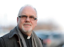 Wiesław Dawidowski OSA, ur. 1964, augustianin, doktor teologii fundamentalnej. Od 2004 r. rektor anglojęzycznego duszpasterstwa w Warszawie. W latach 2009–2013 był współprzewodniczącym Polskiej Rady Chrześcijan i Żydów. Od 2012 r. do 2021 przełożony prowincjalny polskich augustianów. 