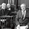 Jacek Okoń podczas wernisażu jego wystawy „Szczęść Boże! Pobożność górników śląskich” w Muzeum Górnictwa Węglowego; z lewej ks. inf. Paweł Pyrchała.