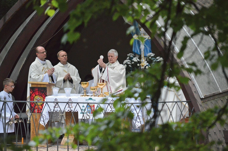 Eucharystii dla pielgrzymów przewodniczył bp Marek Szkudło. 