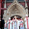  Niedługo minie połowa Roku Świętego – warto skorzystać  z okazji  do odpustu. 