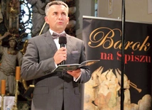 Dzięki prowadzonemu przez R. Monitę Festiwalowi „Barok na Spiszu” nie tylko rozbrzmiewa muzyka dawna, lecz także odbywają się wykłady.