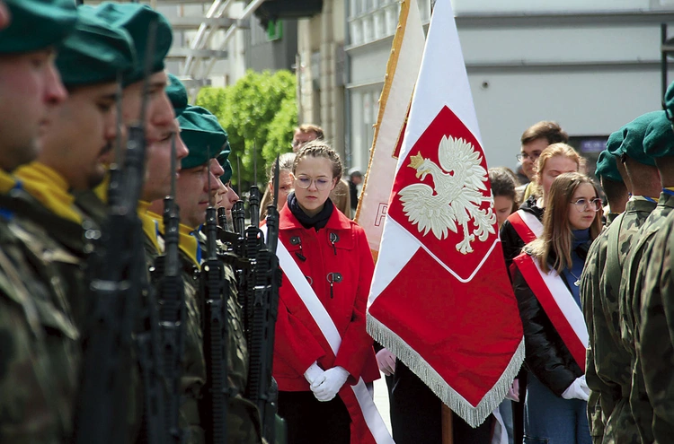 Obchody na opolskim placu Wolności.
