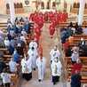 Uczestnicy odpustowej uroczystości pod koniec Mszy św. poznali imię nowo wybranego Ojca Świętego  – Leona XIV.