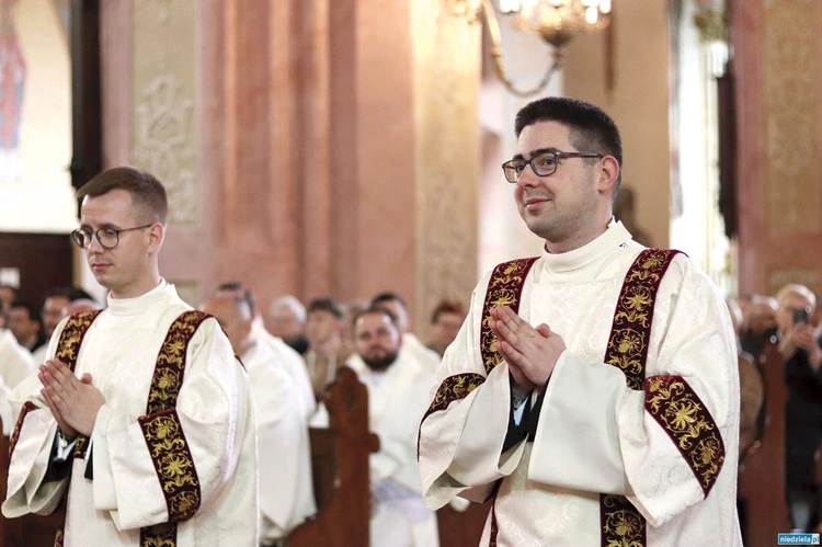 W najbliższym czasie diakoni Paweł i Jan rozpoczną  swoją posługę  w parafiach diecezji świdnickiej, gdzie będą przygotowywać się do przyjęcia święceń w stopniu prezbiteratu.