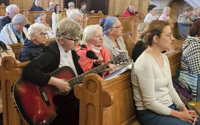  W parafii św. Mikołaja  w Końskich w inicjatywę zaangażowali  się przedstawiciele wszystkich wspólnot.