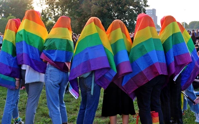 Nie będzie przebierania za osoby płci przeciwnej. Protest rodziców zadziałał, ale podstawówka nadal chce robić obchody [TYLKO U NAS]