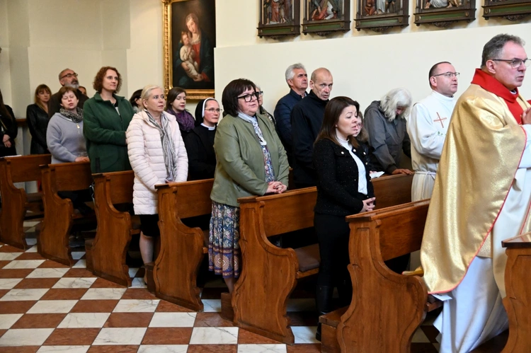Eucharystia w 30-lecie Katolickiego Ośrodka Adopcyjnego i Opiekuńczego
