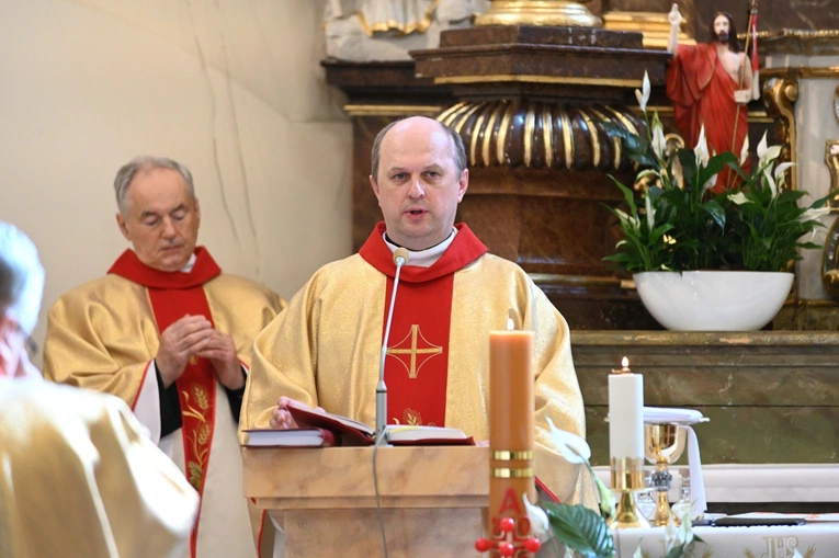 Eucharystia w 30-lecie Katolickiego Ośrodka Adopcyjnego i Opiekuńczego