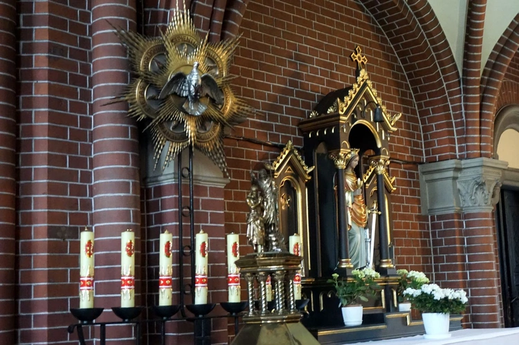 Kościół św. Anny w Zabrzu z wieczystą adoracją