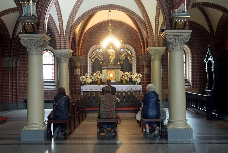Kościół św. Anny w Zabrzu z wieczystą adoracją