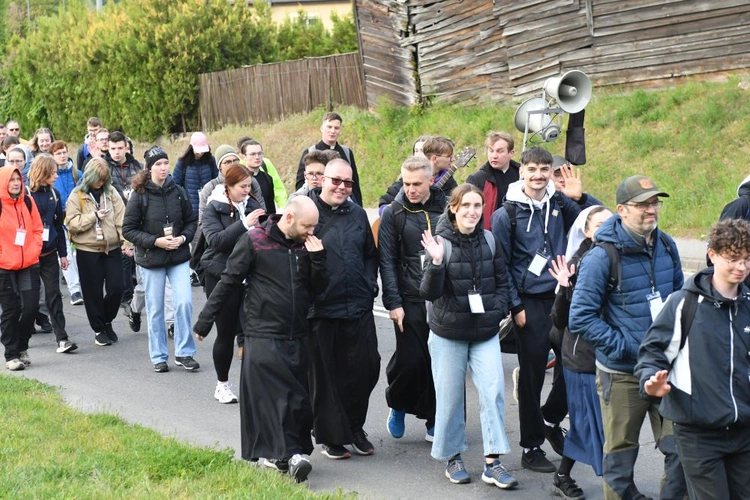 Ruszyła piesza pielgrzymka powołniowa do Rokitna