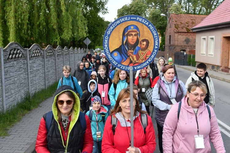 Ruszyła piesza pielgrzymka powołniowa do Rokitna