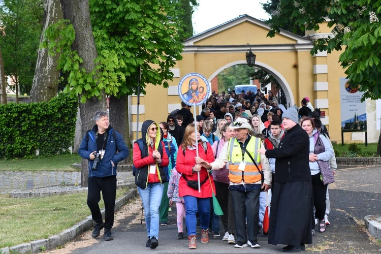 Ruszyła piesza pielgrzymka powołniowa do Rokitna