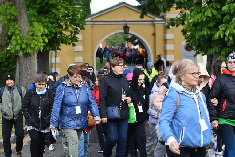 Ruszyła piesza pielgrzymka powołniowa do Rokitna