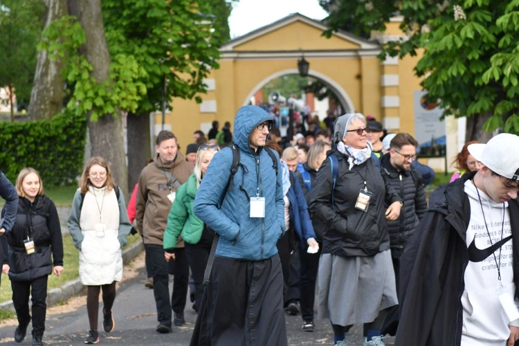 Ruszyła piesza pielgrzymka powołniowa do Rokitna