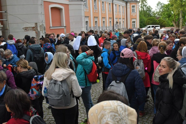 Ruszyła piesza pielgrzymka powołniowa do Rokitna