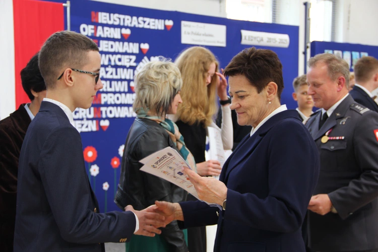 Aby zachować Polskę w sercach Polaków