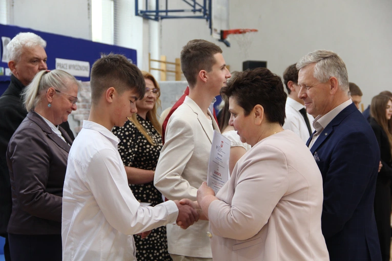 Nowy Sącz. Gala laureatów konkursu "Przywrócić głos niezłomnym..."