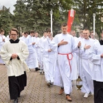 Święcenia diakonatu w koneckiej kolegiacie