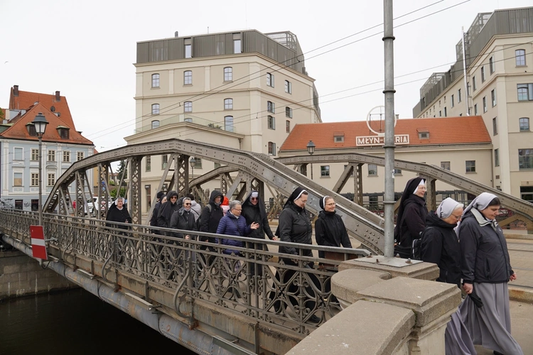 Siostrzana pielgrzymka jubileuszowym szlakiem pojednania