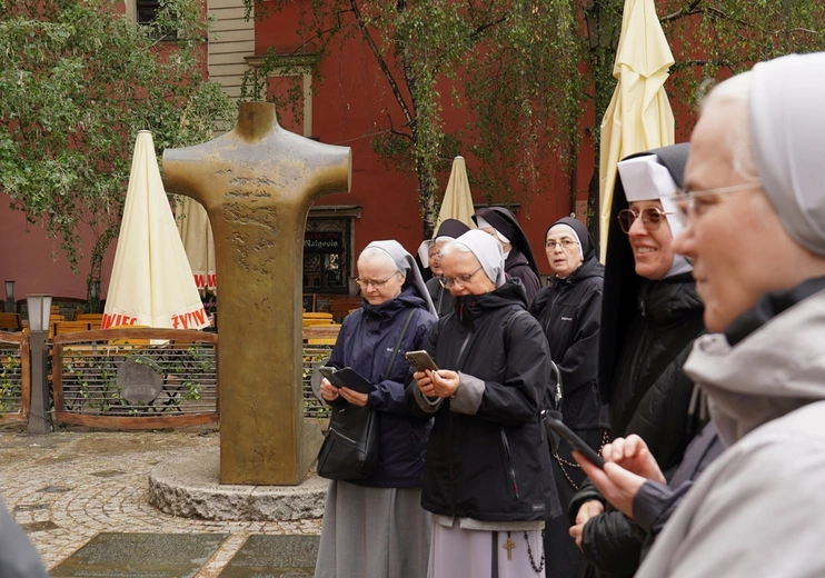 Siostrzana pielgrzymka jubileuszowym szlakiem pojednania