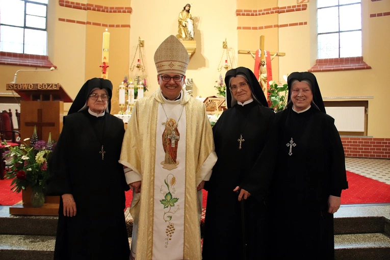Jubileusz ślubów zakonnych u sióstr pasterek w św. Katarzynie 