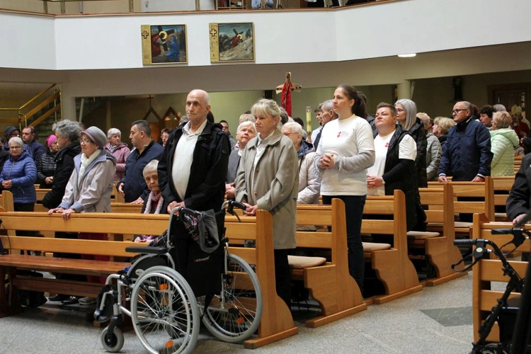 Bp Iwanecki: Będziemy sądzeni z miłości