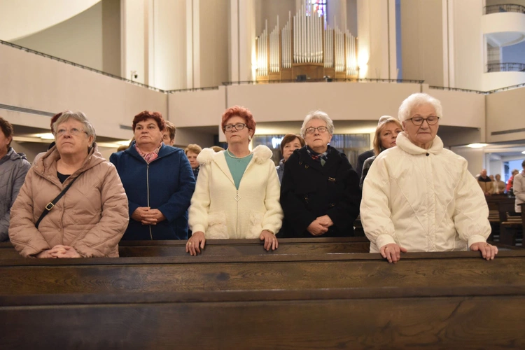 Parafialny kongres róż Żywego Rożańca w Mielcu
