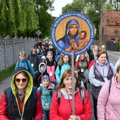 Prawie 300 uczestników pieszej pielgrzymki powołaniowej z Paradyża do Rokitna