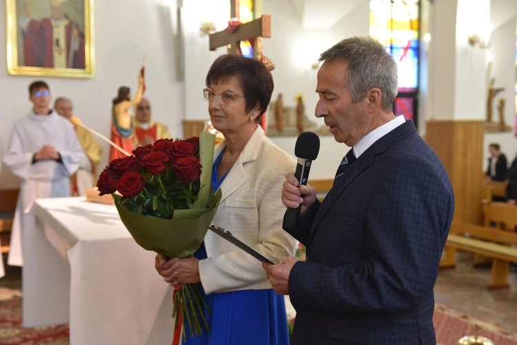 Nowe witraże w Jurkowie k. Czchowa