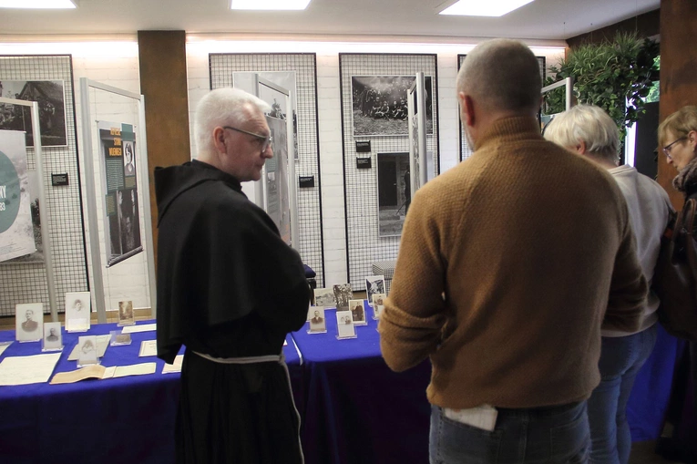 Wystawa o historii pomorskiego Kościoła po wojnie