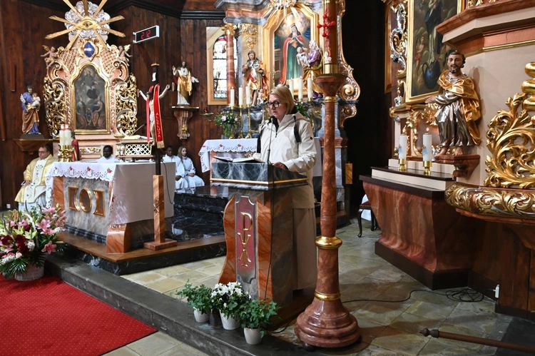 Błogosławieństwo Kościoła opolskiego dla dwóch świeckich misjonarek