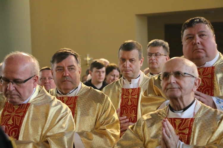 Ciechanów. Ustanowienie sanktuarium św. Jana Pawła II - cz. I