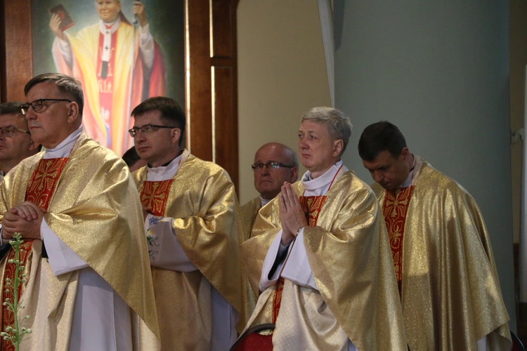 Ciechanów. Ustanowienie sanktuarium św. Jana Pawła II - cz. I