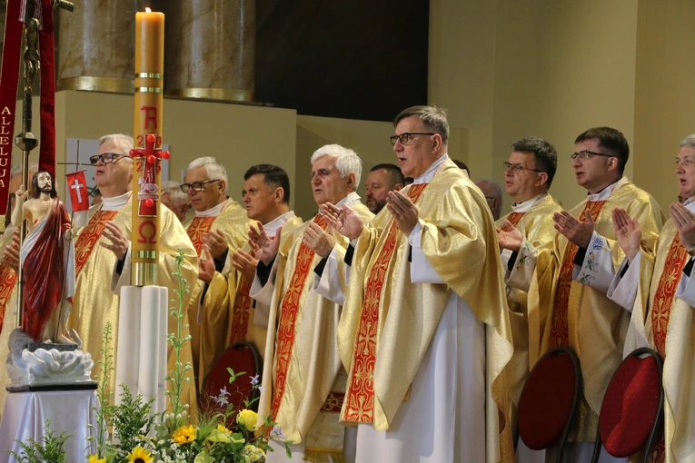 Ciechanów. Ustanowienie sanktuarium św. Jana Pawła II - cz. II