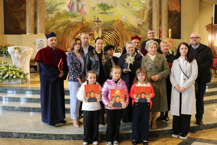 Ciechanów. Ustanowienie sanktuarium św. Jana Pawła II - cz. II