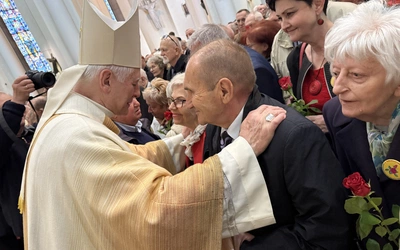 Bp Szkudło do małżonków: Wierność jest aktem odwagi w epoce tymczasowości