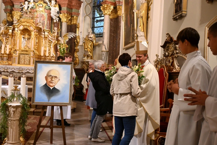 Pielgrzymka modlących się za kapłanów