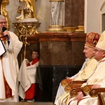 Pielgrzymka modlących się za kapłanów
