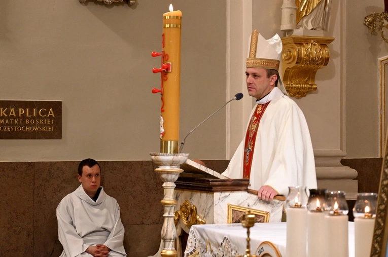 Pielgrzymka modlących się za kapłanów