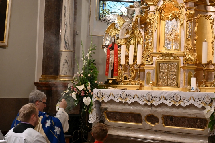 Pielgrzymka modlących się za kapłanów