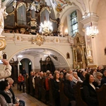 Pielgrzymka modlących się za kapłanów