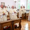 Złoci jubilaci sprawowali Mszę św. z biskupem opolskim