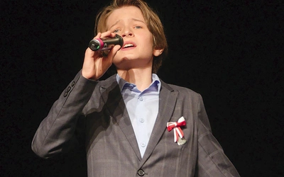  Tomek Osiński podczas swojego występu w Hałcnowie.