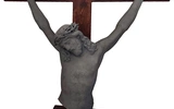 Górna część korpusu Chrystusa, ostrzelana przez Sowietów, była świadkiem śmierci kapłana.